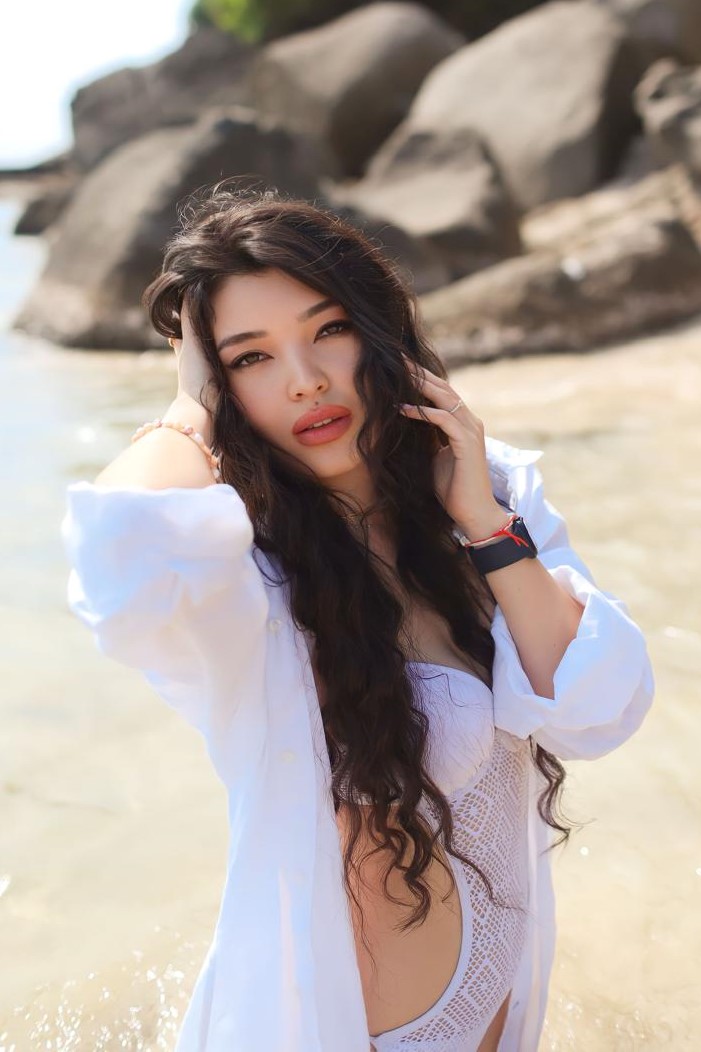 Дария, 24